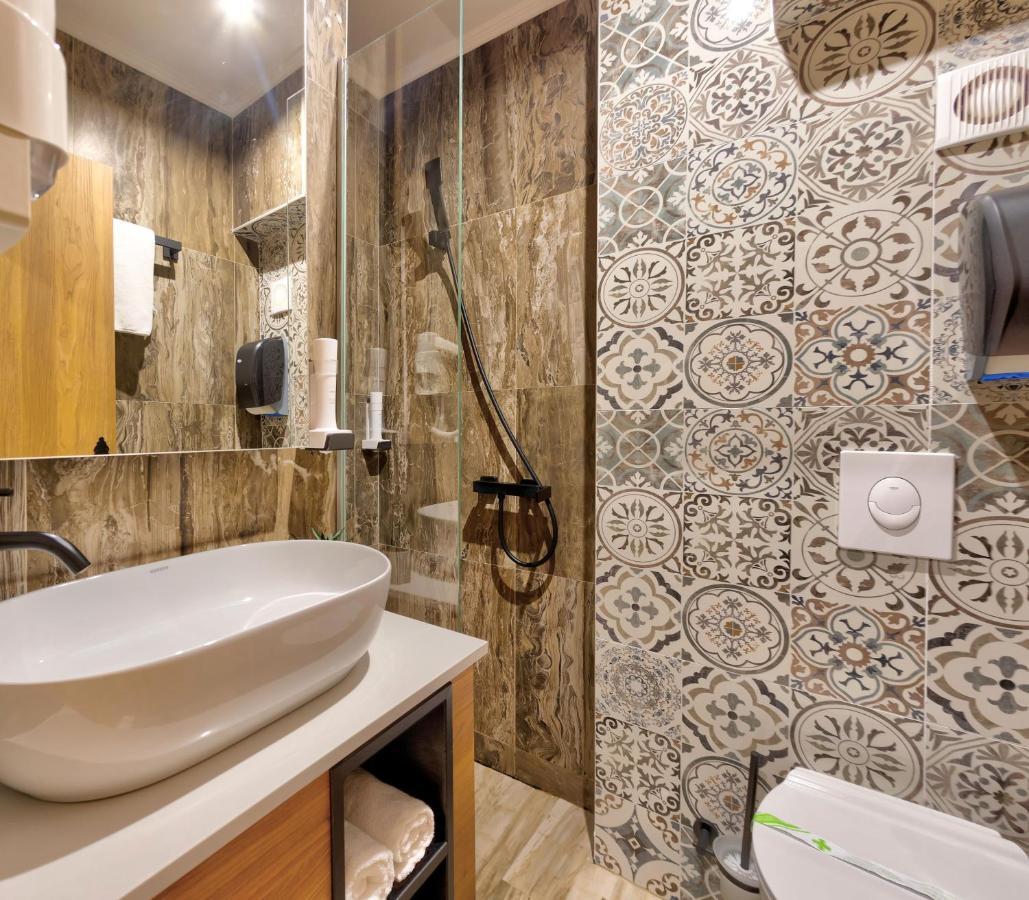 Hotel Sinan Han モスタル エクステリア 写真